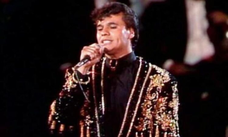 Reviven el legendario concierto de Juan Gabriel en la Cineteca Nacional