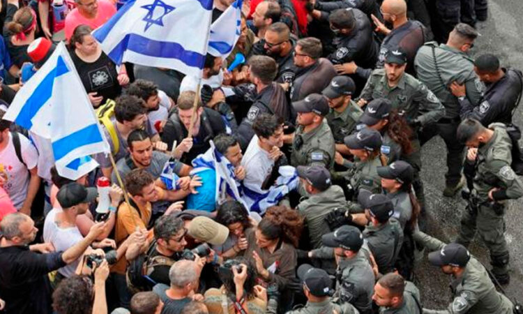 Protestas masivas en Israel piden fin del conflicto en Gaza