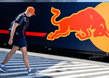 Max Verstappen considera dejar la Fórmula 1 tras sanción de la FIA