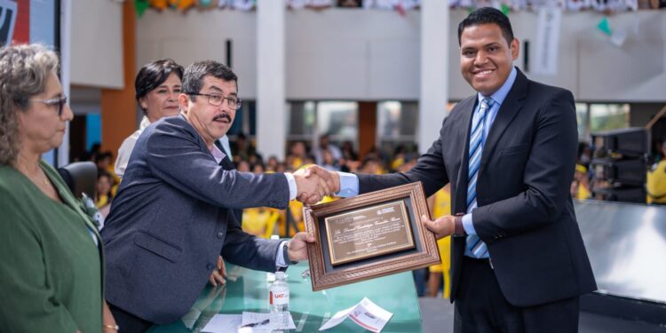 Celebran 67 años de Trabajo Social y Ciencias para el Desarrollo Humano