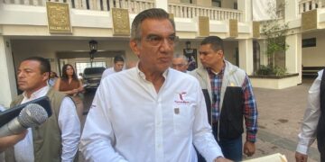 Llama AVA a su gabinete a manejar bien los recursos