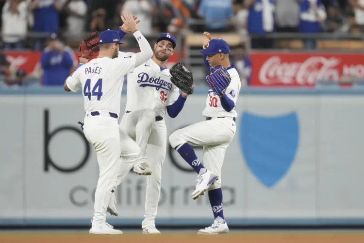 Dodgers blanquea 9-0 a los Mets y da el primer paso en Serie de Campeonato