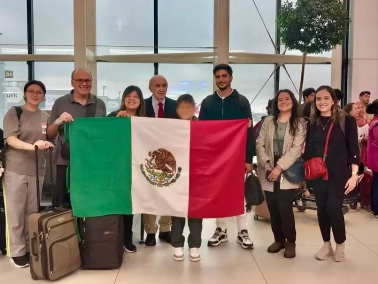 Salen seis mexicanos de Líbano; SRE agradece apoyo a Canadá y Australia