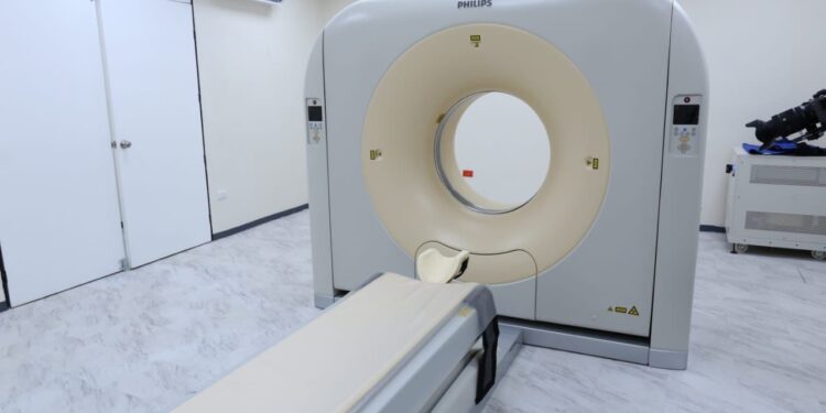 Entrega Américo tomógrafo al Hospital Infantil de Tamaulipas