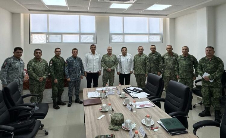 Supervisan Secretario de la Defensa y Gobernador de Tamaulipas avance de la Agencia Nacional de Aduanas en Nuevo Laredo