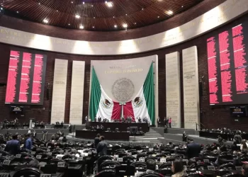 Diputados proponen nuevamente reducir jornada laboral a 40 horas semanales