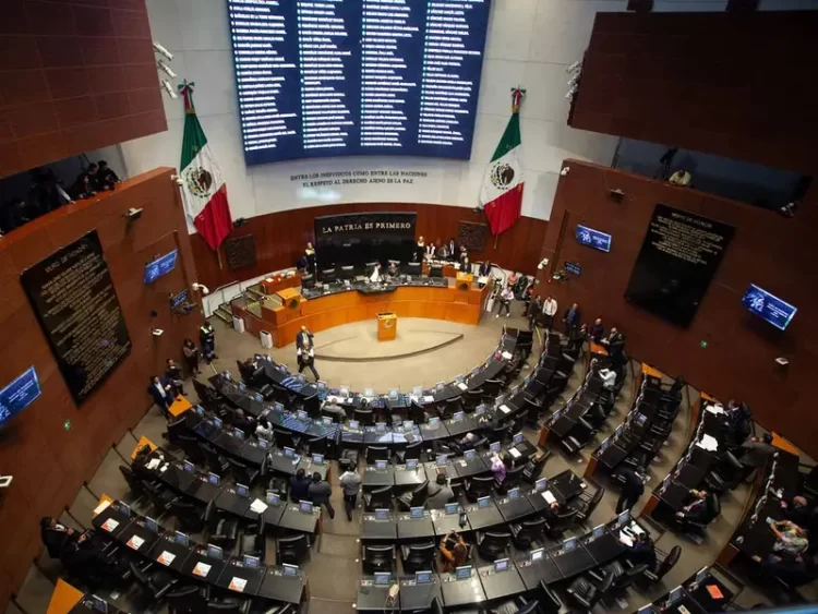 Más territorio y menos escritorio pide Sheinbaum a los diputados federales morenos