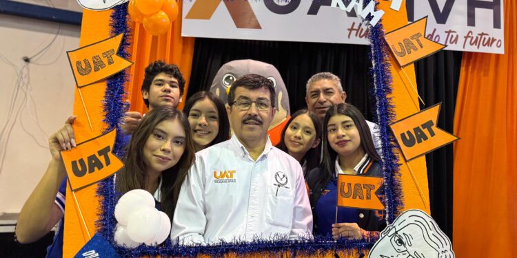 Rector de la UAT preside eventos del 62 aniversario de la UAM Valle Hermoso