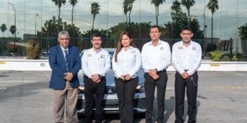 Entrega el rector premios del sorteo para docentes del SUTAUAT