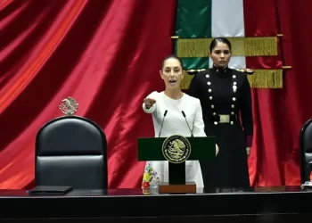 Claudia Sheinbaum rinde protesta como la primera presidenta de México