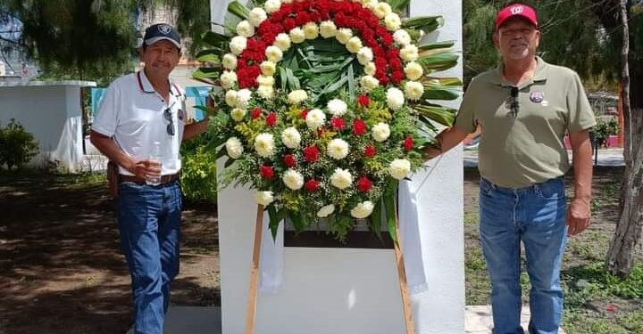 Homenajean al profesor J. León Rodríguez Zúñiga en Bustamante, Tamaulipas
