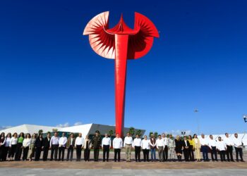 Inaugura Américo Villarreal rehabilitación del Águila del Parque Bicentenario en Cd. Victoria