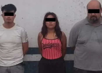 Caen tres personas por dejar restos humanos en calles de Monterrey, Nuevo León