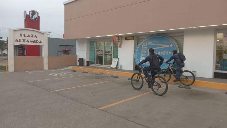 Brigada ciclista de la Guardia Estatal vigilan zonas peatonales, comerciales y turísticas de Tampico