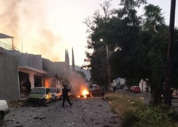 Explota coche bomba en Acámbaro, Guanajuato; reportan tres heridos