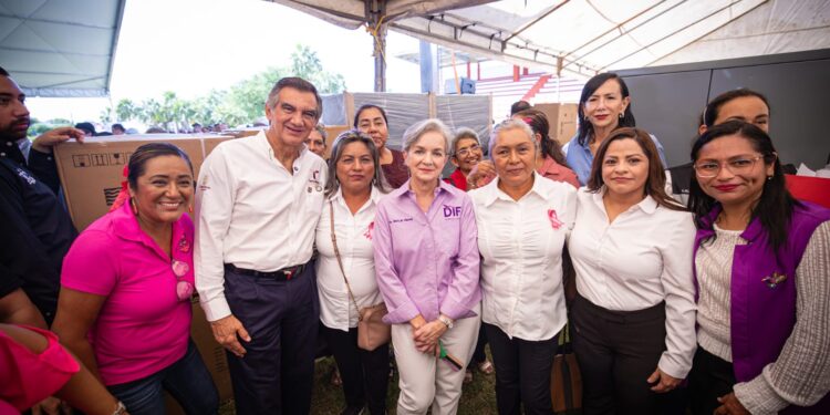 Llevan Américo Villarreal y María Santiago la brigada “Transformando Familias” a San Fernando, Tamaulipas