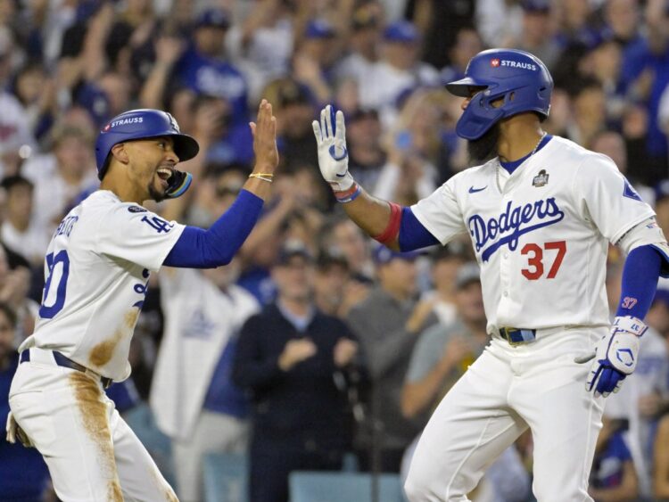 Dodgers se lleva segundo juego de la serie mundial 4-2 sobre los Yankees
