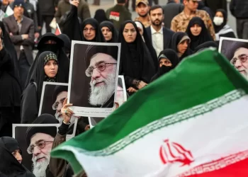 Irán dice que tiene “el derecho y el deber de defenderse” tras los bombardeos israelíes