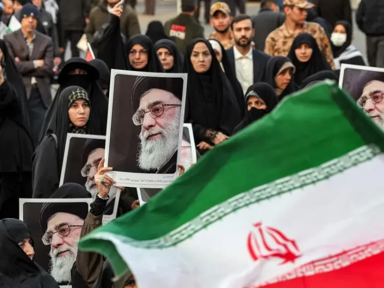 Irán dice que tiene “el derecho y el deber de defenderse” tras los bombardeos israelíes