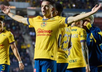 Águilas del América derrotan 2-1 a Rayados de Monterrey