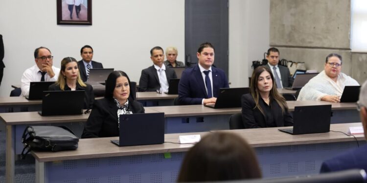 Realizan aspirantes examen para seleccionar seis notarios públicos en Tamaulipas