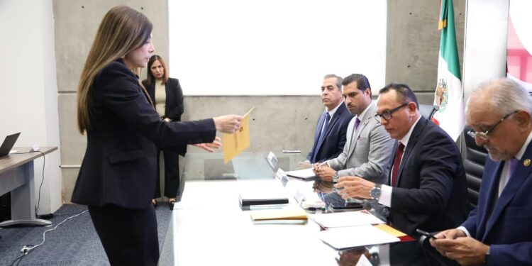 Realizan aspirantes examen para seleccionar seis notarios públicos en Tamaulipas