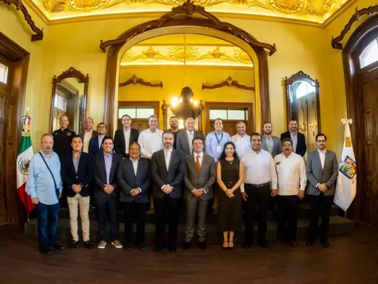 Cierran filas en Monterrey gobernador y alcaldes de la Zona Metropolitana en pro de la seguridad