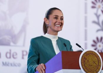 Sheinbaum envía iniciativas de reforma a la Constitución en favor de las mujeres