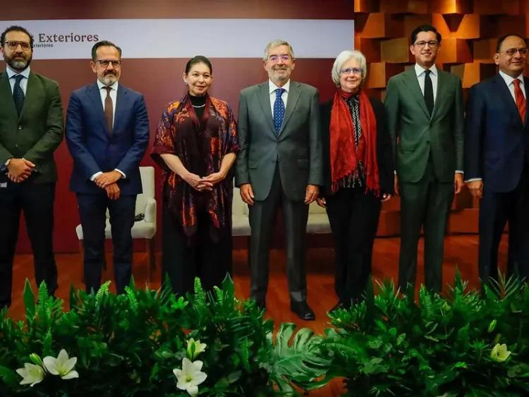 Juan Ramón de la Fuente da nombramientos en la Secretaría de Relaciones Exteriores