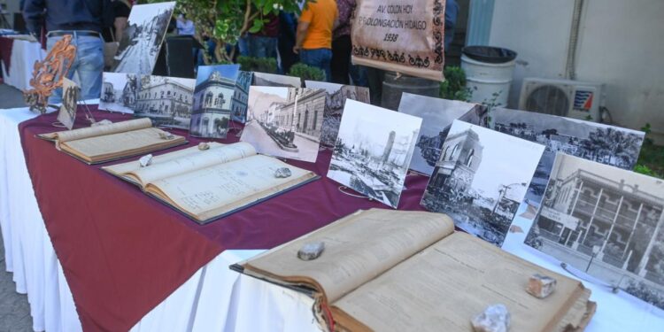 Con exhibición fotografías antiguas inician festejos del 274 Aniversario de Cd. Victoria.