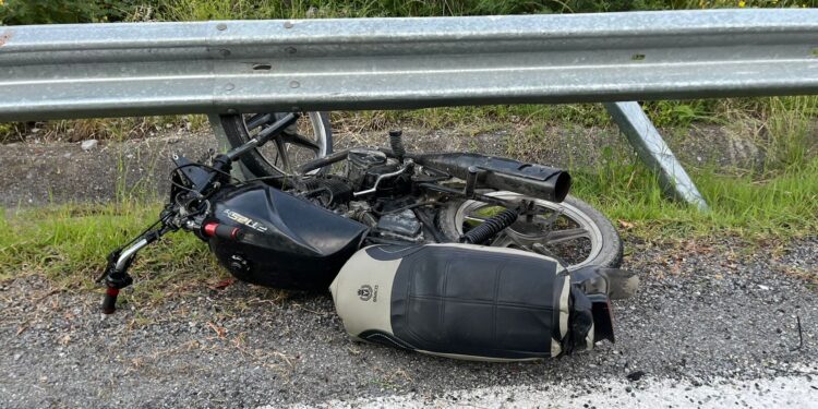 Dos motociclistas heridos al chocar en vieja carretera Victoria-Jaumave