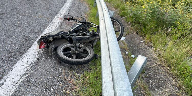 Dos motociclistas heridos al chocar en vieja carretera Victoria-Jaumave