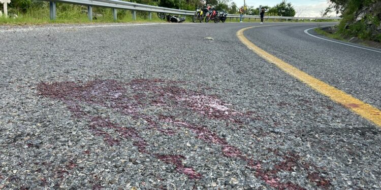 Dos motociclistas heridos al chocar en vieja carretera Victoria-Jaumave