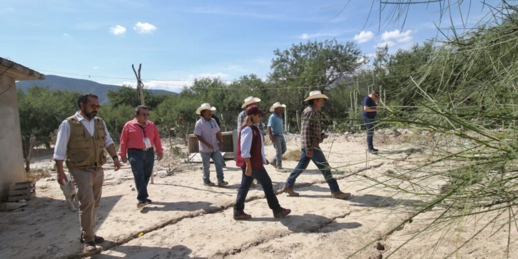 Reubicarían a familias de Tula y Bustamante cuyas casas fueron dañadas por grietas y zanjas surgidas en sus predios
