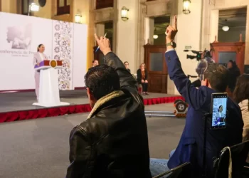 Sheinbaum se reúne con fabricantes de trenes