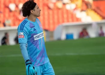 Memo Ochoa y el AVS rescatan el empate en Liga de Portugal