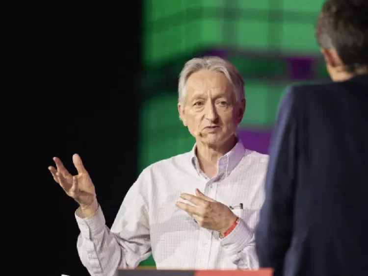 Los Nobel de Física alertan por los peligros en los avances de la IA