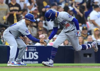 Dodgers de Los Ángeles siguen con vida; igualan serie 2-2 ante Padres de San Diego