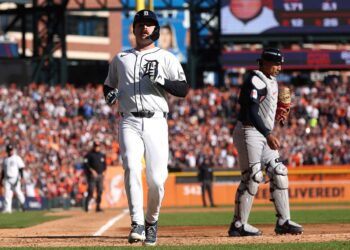  Detroit acaricia la Serie de Campeonato; en segundo juego blanquea 3-0 a Cleveland