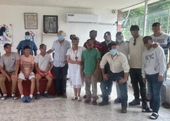 Adolescentes en internamiento graban álbum con canciones de su autoría