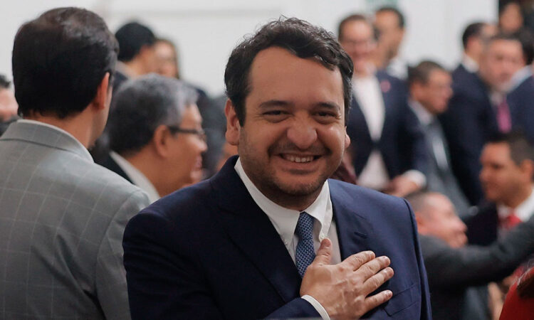 Morena busca credencializar a su militancia en 2025