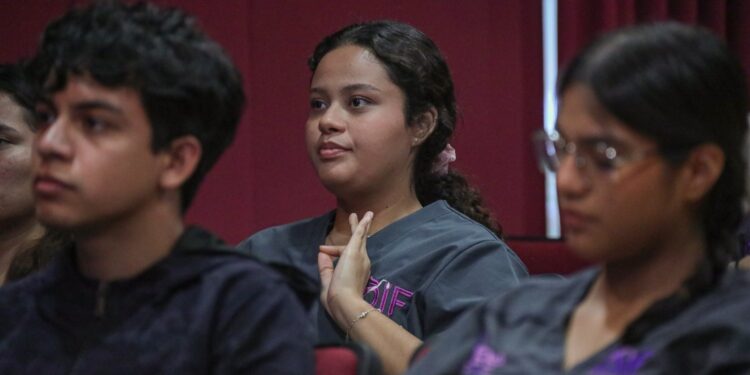 Capacita DIF Tamaulipas a su personal en Lengua de Señas