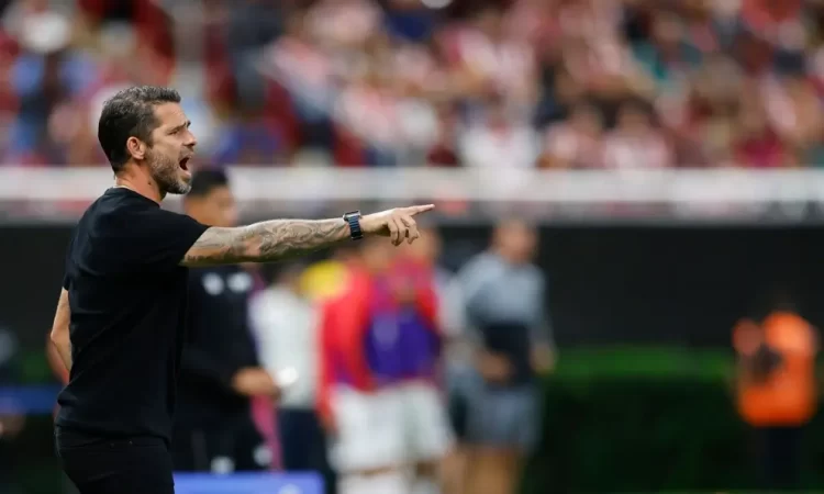 Gago niega rumores sobre Boca Juniors y Chivas