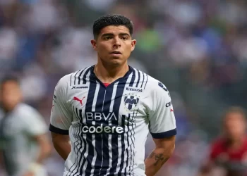 Víctor Guzmán mantiene la esperanza de jugar en Europa