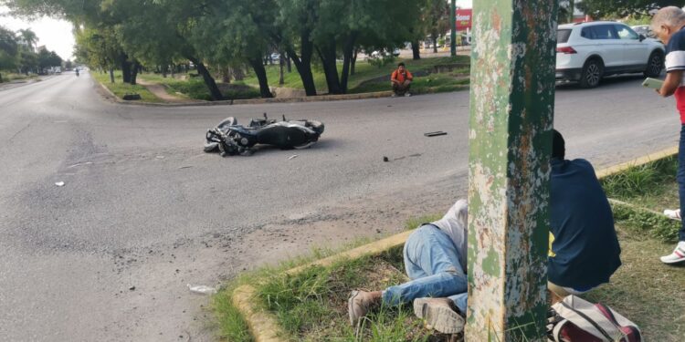 Motociclista herido en accidente