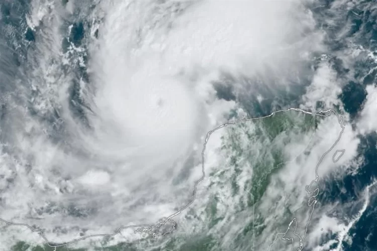 Huracán “Milton” ya es categoría 5 en Golfo de México; en ruta a Florida