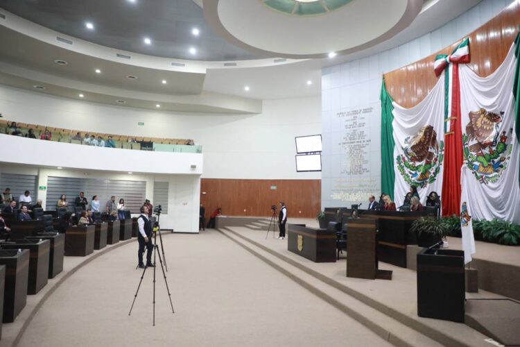 Aprueban en Congreso la Comisión Instructora