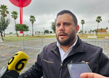 Se indencia pastizal cerca de Refinería Madero