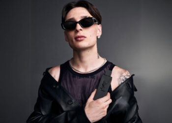 Peso Pluma, el nuevo rostro de YSL Beauty