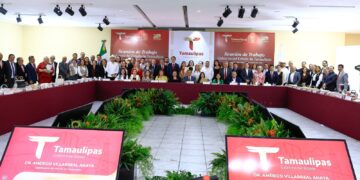 Garantiza Estado obra pública para los 43 municipios 